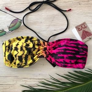 SALE‼️- TYR-Bikini Top-MED👙